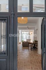 Casa a schiera in El Castell. Magnífica casa con piscina en el centro de burjassot