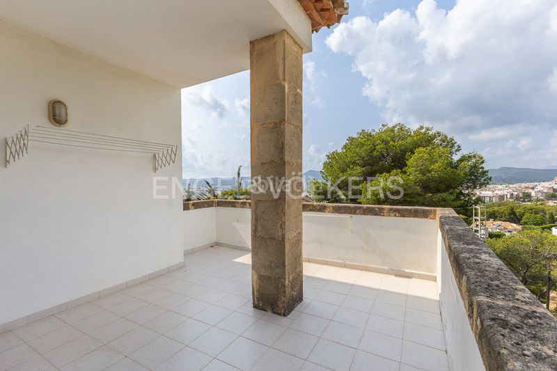 Foto 1920691c-21ff-48ed-86ce-6e447f7ba741. Alquiler casa exclusiva villa con impresionantes vistas al mar en la corona, jávea en Xàbia