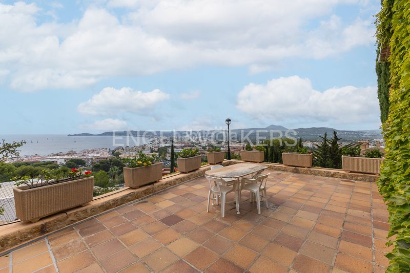 Foto 69d57a48-07c8-4de4-b8f0-ab476f1864c0. Alquiler casa exclusiva villa con impresionantes vistas al mar en la corona, jávea en Xàbia