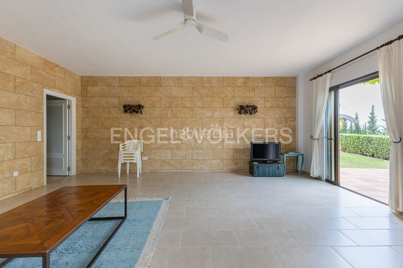 Foto 82b8852d-41a7-45bc-b4d7-b6d9dcf25b2f. Alquiler casa exclusiva villa con impresionantes vistas al mar en la corona, jávea en Xàbia