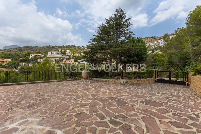 Foto e325979a-74ea-4e2a-b651-b3c61c90b93c. Alquiler casa exclusiva villa con impresionantes vistas al mar en la corona, jávea en Xàbia