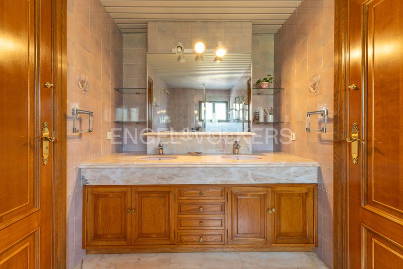 Foto fb839f2c-a79c-4fae-9394-58c47163d60c. Alquiler casa exclusiva villa con impresionantes vistas al mar en la corona, jávea en Xàbia