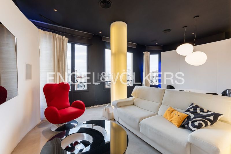 Foto 35a1ea91-9bfc-48c1-a274-854a5542e0f7. Rent flat with heating parking in Russafa Valencia