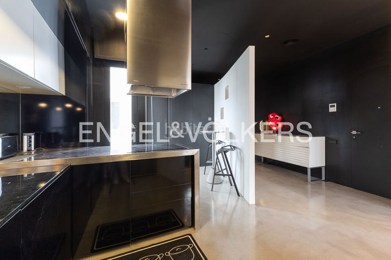 Foto 3a981af7-ebfc-447a-a06d-29f5cf7908ba. Rent flat with heating parking in Russafa Valencia