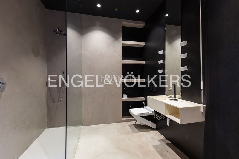Foto 5bc2c1d3-a1bd-4276-9c2a-e0059c76237f. Rent flat with heating parking in Russafa Valencia
