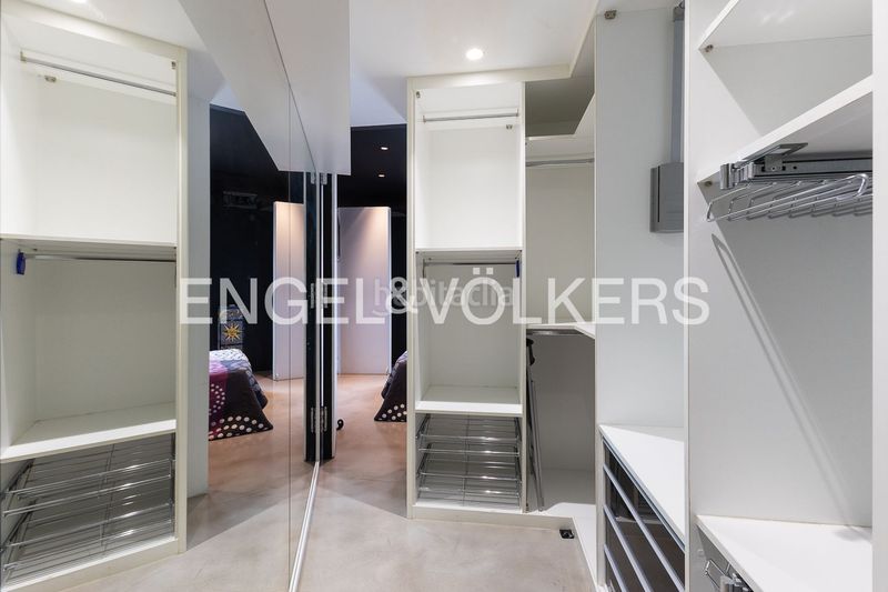 Foto 6cf0bd3c-0bf0-4bfa-aabe-d01d4d58f4fc. Rent flat with heating parking in Russafa Valencia