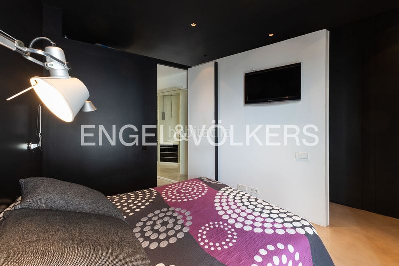 Foto 8c1db3a8-65fe-42c3-a5cf-fa193b2e05b0. Rent flat with heating parking in Russafa Valencia