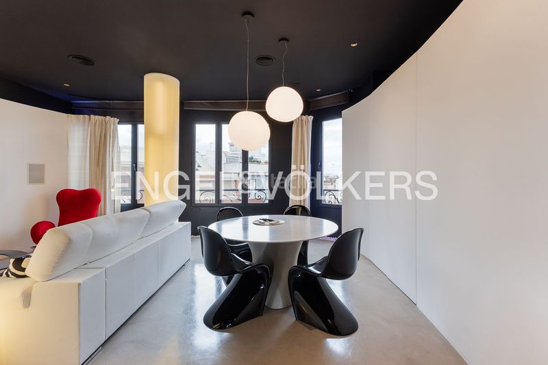 Foto 8f3a9cec-21b6-4ab3-ade9-f0897a31aa4f. Rent flat with heating parking in Russafa Valencia