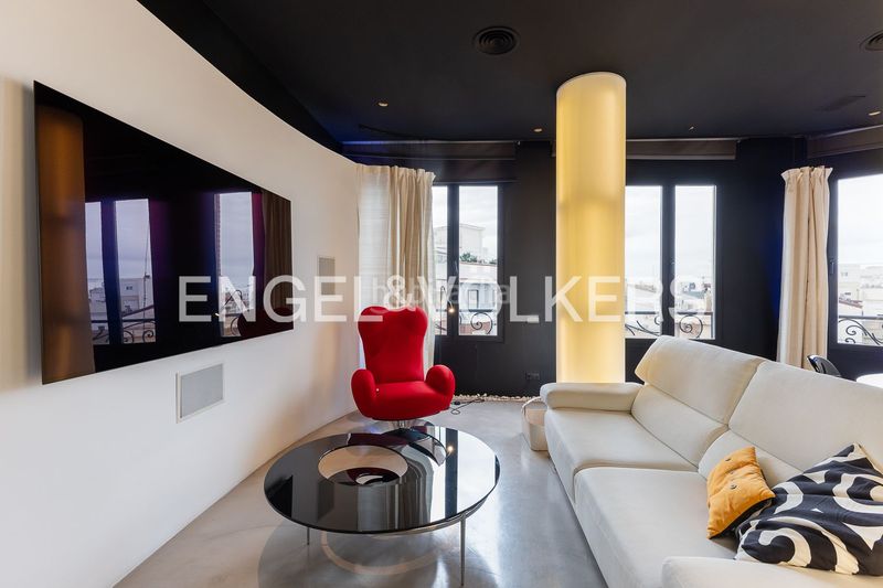 Foto 9b4c7c8f-1ba9-42d8-af54-ead086887413. Rent flat with heating parking in Russafa Valencia