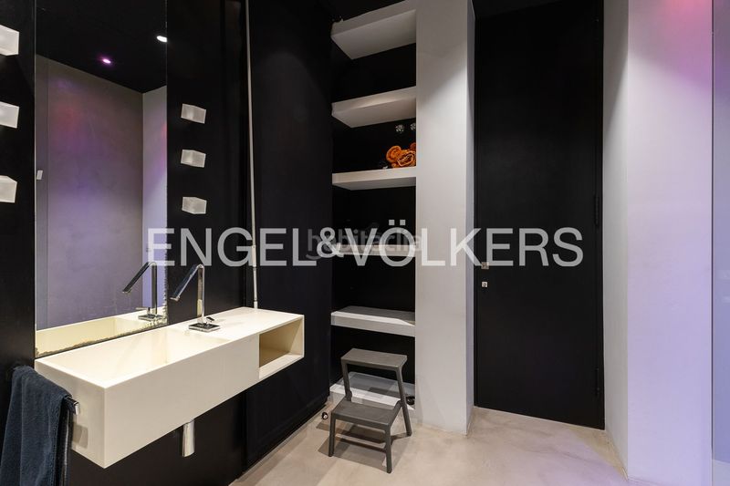 Foto af4d4db5-489a-43d6-b617-02480db32e5a. Rent flat with heating parking in Russafa Valencia