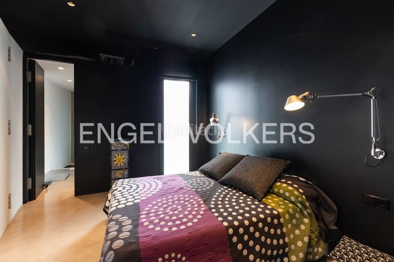 Foto dd60e2aa-ba5d-4905-b54a-ec0a861043a1. Rent flat with heating parking in Russafa Valencia