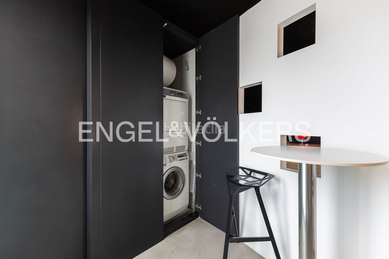 Foto f4b738d0-198d-4f1f-a71b-a75a60663fd9. Rent flat with heating parking in Russafa Valencia