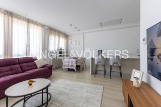Alquiler Piso en Gran Via. Preciosa vivienda amueblada en eixample