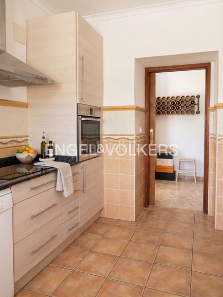 Foto 4ff78f1f-010d-4c4c-a2bd-fea651be195f. Casa amb calefacció aparcament a Parcent