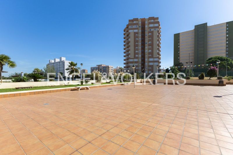 Foto 19700f17-f634-440e-a3e3-4c5206168ce3. Pis amb calefacció aparcament a Platja de la Pobla de Farnals Pobla de Farnals (la)