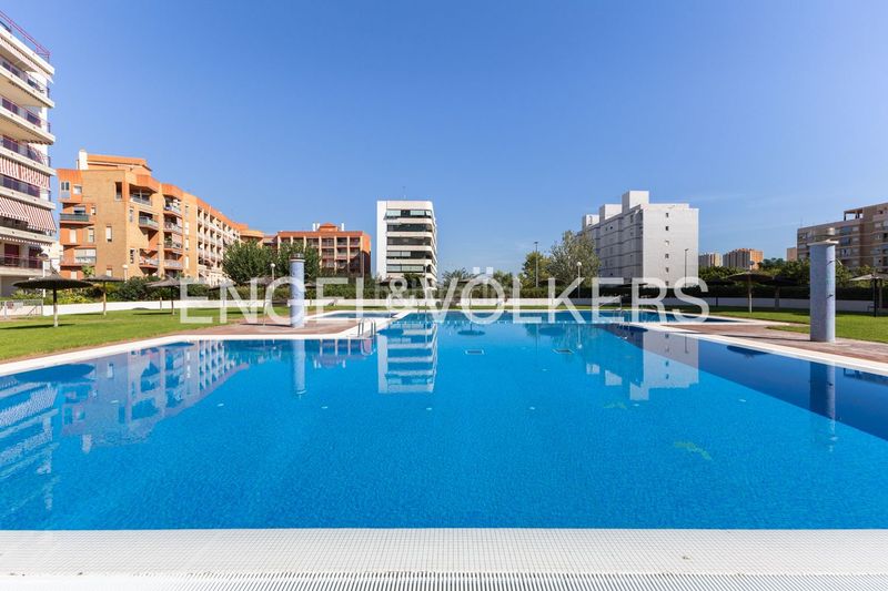 Foto ebbd5658-47ec-4c36-a7d6-9f48a395d72a. Pis amb calefacció aparcament a Platja de la Pobla de Farnals Pobla de Farnals (la)