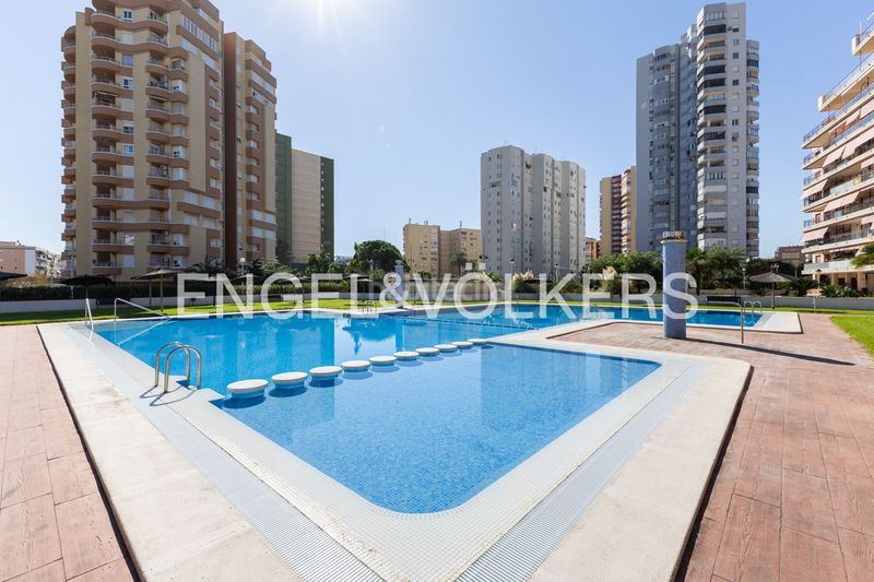 Foto ef5299fc-93cd-4ef7-9024-fe65dd2a3d59. Pis amb calefacció aparcament a Platja de la Pobla de Farnals Pobla de Farnals (la)