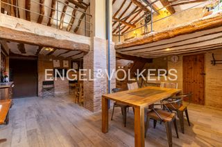 Maison jumelée à Utiel. Casa de catas  un espacio singular ligado a un proyecto vitiviní