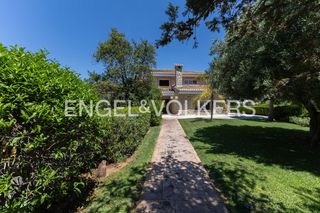 Maison à Alfinach - Monasterios. Una propiedad única para disfrutar de espacio, privacidad y dist