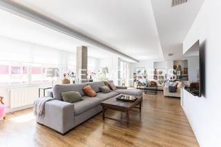 Location Appartement  Carrer de jesús. Majestuoso piso de lujo de 275 m en la plaza de españa