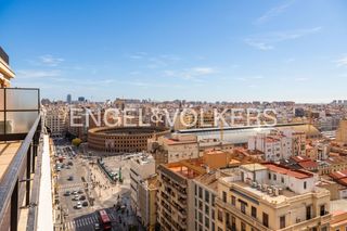 Pis  Carrer de xàtiva. Espectacular 14ª planta con vistas despejadas, gran balcón y eno