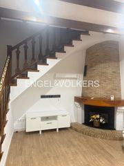 Affitto Casa  Carrer marqués de dosaigües. Chalet adosado en bétera  140 m  4 habitaciones  buhardilla