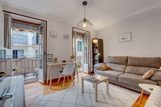 Flat in Centro - Mendibil - Santiago. Hay viviendas que son un gasto. y otras que son una decisión int