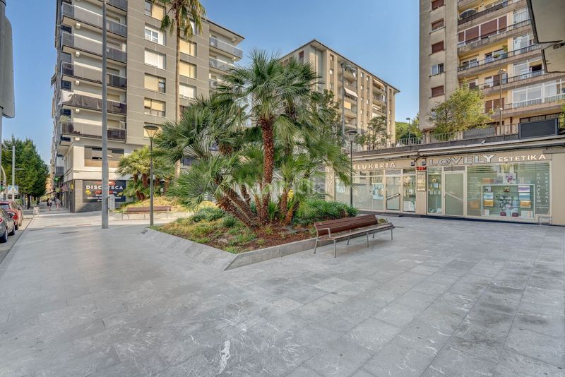 Foto ed8a2e90-c1bf-46d1-97e5-6ad3335d44a8. Locale commerciale in Pinar - Anaka - Belaskoenea Irun