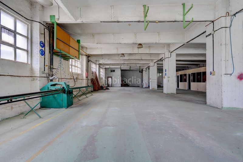 Foto a6a128df-7dcc-4620-a0ea-cb84e4eec4d0. Bâtiment à usage industriel dans Hernani