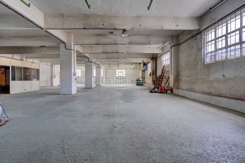 Foto f1b7e97e-6e1a-425a-8e4b-af8a269231c1. Bâtiment à usage industriel dans Hernani