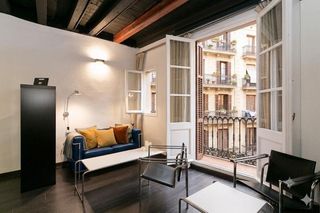 Flat  De petritxol. Inmejorable piso que capta la esencia del barrio