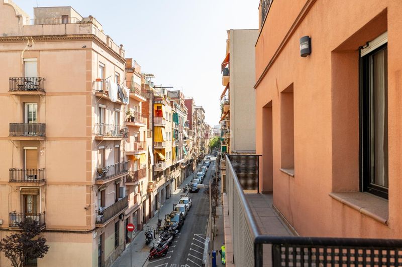 Foto aff4fcf0-4a2f-4fb2-b88b-7d52ba824baa. Pis amb calefacció a Sants-Badal Barcelona