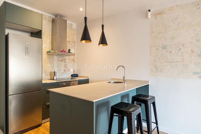 Foto fac329fd-801f-40c7-a2cd-2e12b3da03c5. Pis a Raval Barcelona