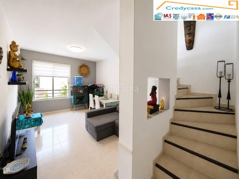 Foto a7924125-6c4f-47b9-88cc-74e3650c00e8. Casa adossada amb aparcament a Casco Urbano Adeje