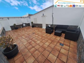 Location Rez-de-chaussée à Guía de Isora Interior. Guia isora pueblo. piso tipo bungalow 1 habitacion,admite mascot