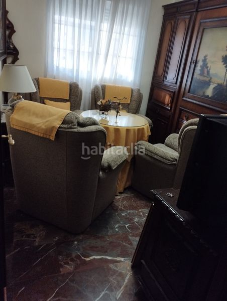 Foto ff5fb473-b7b2-4374-94b0-412680485b5e. Casa amb xemeneia calefacció aparcament a Santa Marina Badajoz