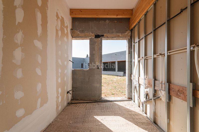 Foto be8cf911-d78e-4950-a6ed-8d4362a5bdda. Edificio en Cerceda