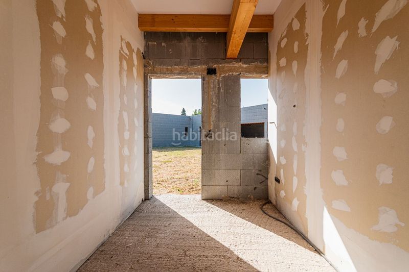 Foto fc165684-b6aa-4e90-8615-9c8a30c7c339. Edificio en Cerceda