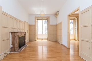 Flat in Sol