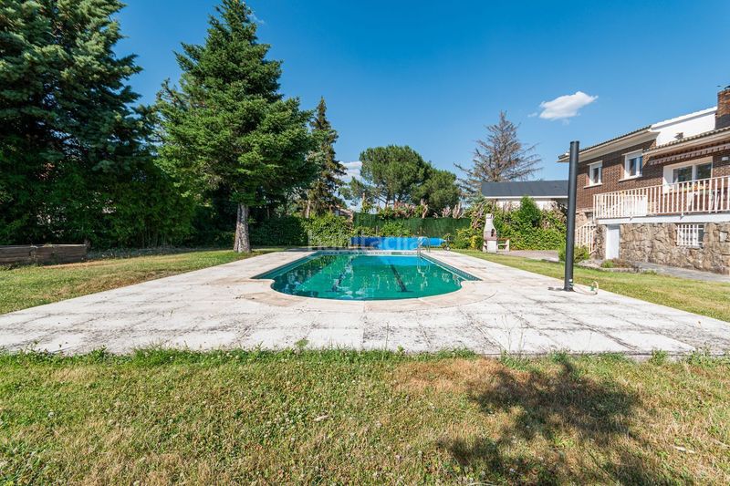 Foto db910f43-7985-4819-aebe-0d5a34317652. Casa amb calefacció a Cerceda