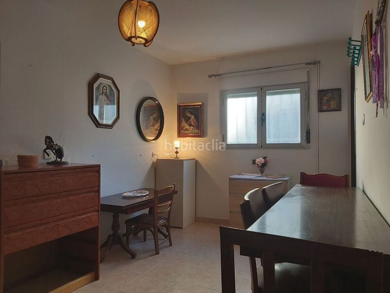 Foto 5470a395-9d1a-4533-99d0-a5870c081ecd. Casa adossada amb calefacció a Apóstol Santiago Madrid