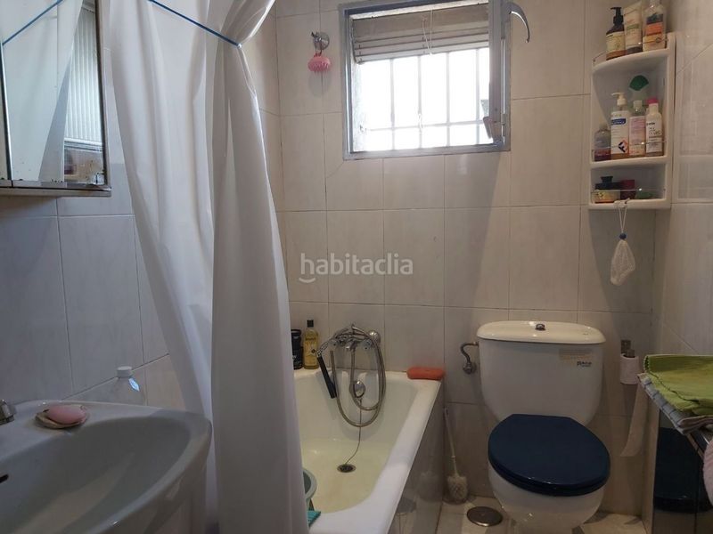 Foto f65736fe-df21-40ea-92a1-25cb31326755. Casa adossada amb calefacció a Apóstol Santiago Madrid