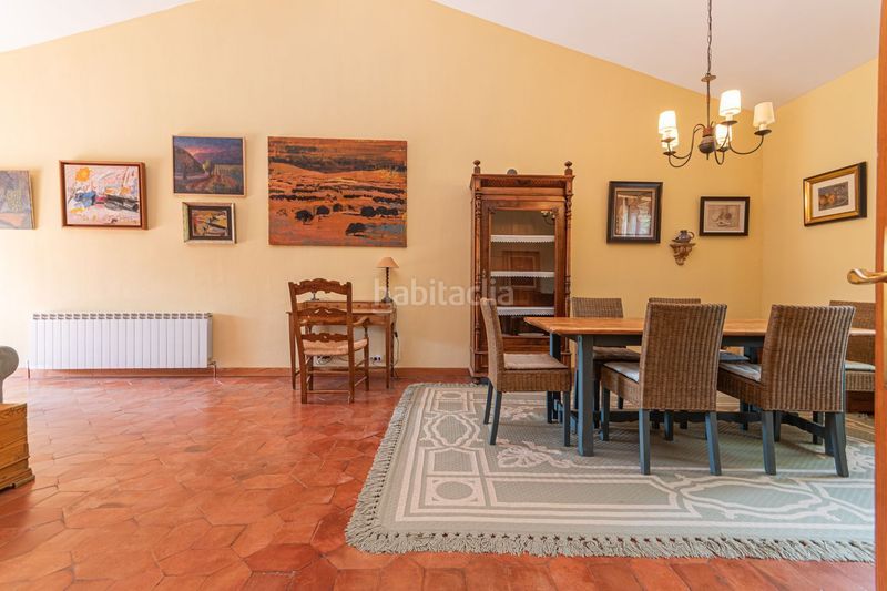 Foto 17227a3e-fdb3-4662-aa59-00af8b397f76. Casa amb calefacció a Navalquejigo-Los Arroyos Escorial (El)