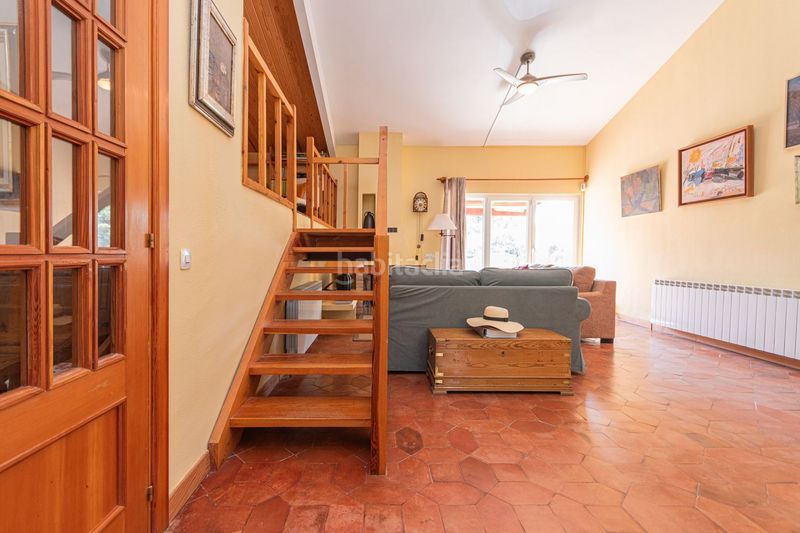 Foto 29d53157-4c35-4a43-88b5-0f9d0b35dd80. Casa amb calefacció a Navalquejigo-Los Arroyos Escorial (El)