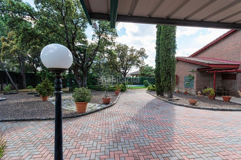 Foto 3b4b09fa-2018-47b1-8b5d-2664a43b4cd2. Casa amb calefacció a Navalquejigo-Los Arroyos Escorial (El)