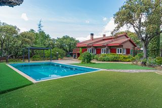 Casa en Navalquejigo-Los Arroyos