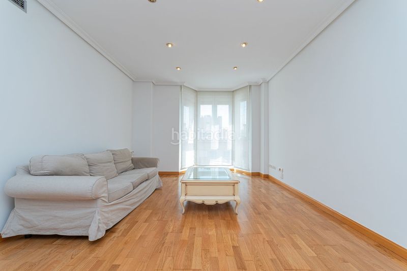 Foto 24fcc58b-3763-46f4-a92c-93f0cb11f348. Pis amb calefacció a Sanchinarro Madrid