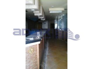 Local Comercial en Calle gran capit�n. Local en venta en  puertollano, ciudad real