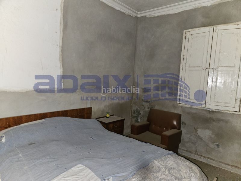Foto 41f200b8-b579-4b6e-b56b-e3c75f050267. Casa a calle de longuera a El Poblado - Abulagar Puertollano