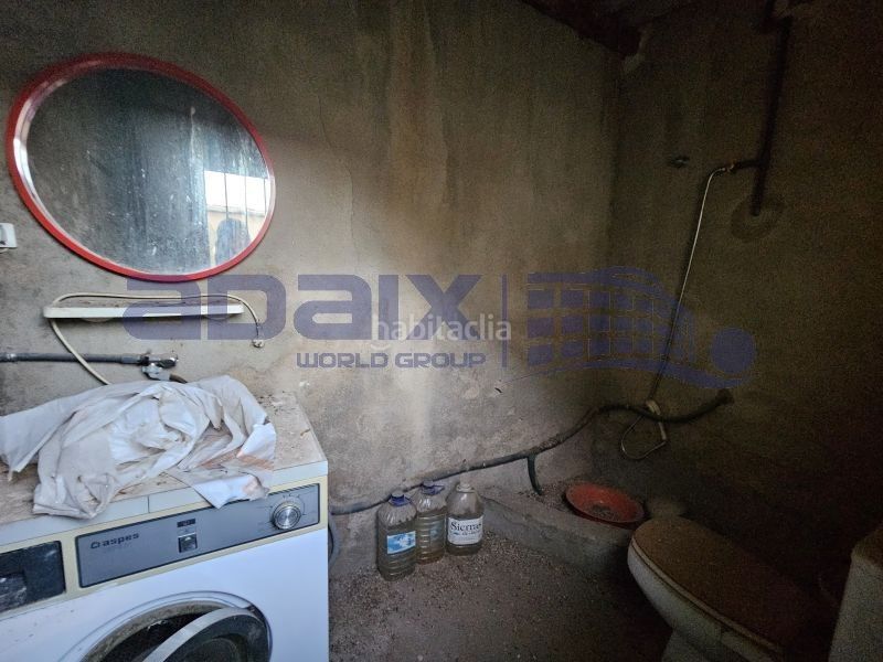 Foto fbddeb5e-d884-4581-8359-f2a9711183bb. Casa a calle de longuera a El Poblado - Abulagar Puertollano